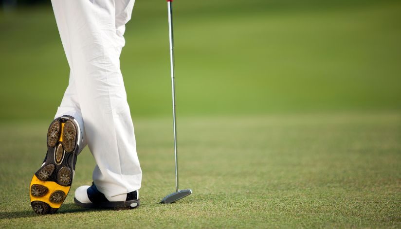 drugans-castle-mound-golf-golfer-swing-golf-course-early-season