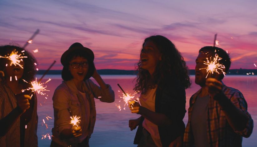 drugans-castle-mound-why-summer-weekend-sfill-up-fast-than-you-expect-freinds-near-water-sparklers